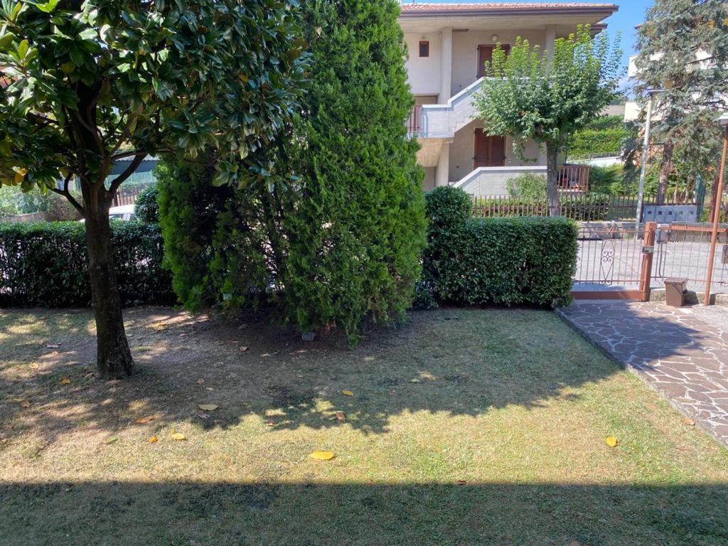 Vesna Apartment Ντεζεντσάνο ντελ Γκάρντα Εξωτερικό φωτογραφία